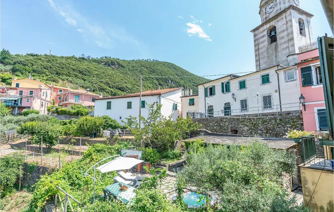 Awesome Home In Moneglia With Kitchen 0*,