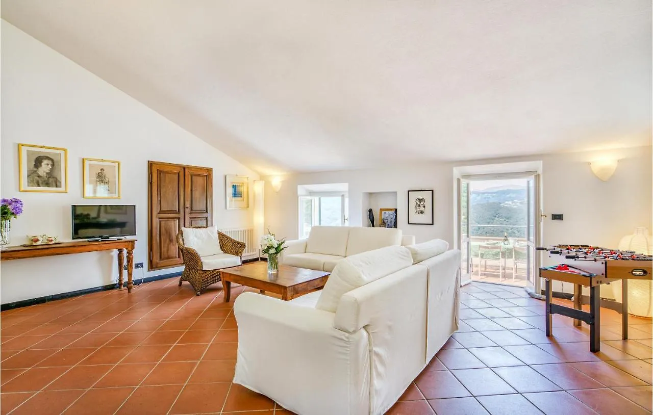 Awesome Home In Moneglia With Kitchen