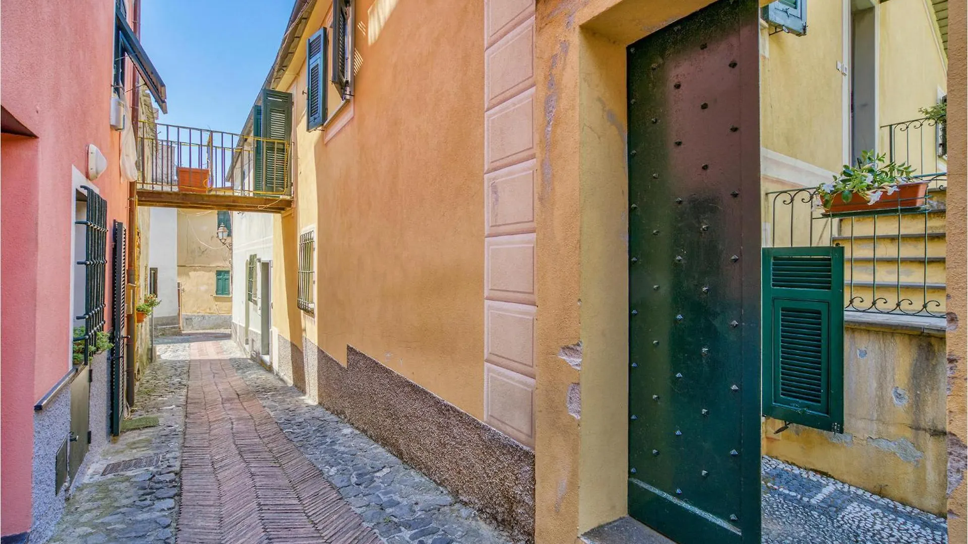 Awesome Home In Moneglia With Kitchen Holiday home